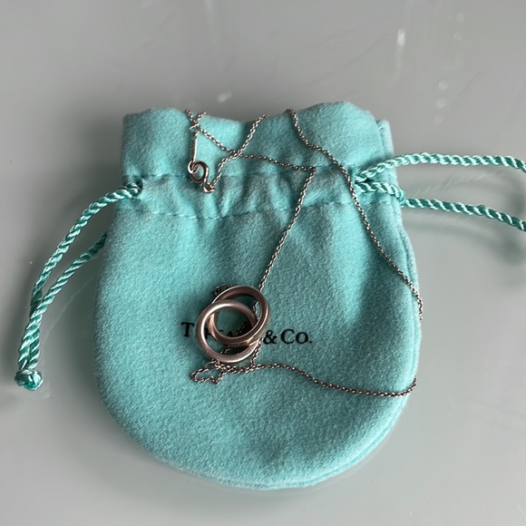 Tiffany & Co. Interlocking Circles necklace - Picture 6 of 6